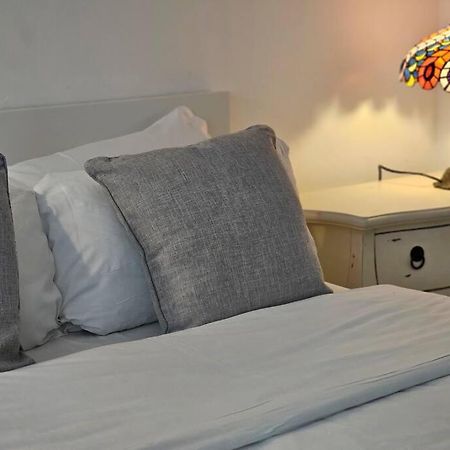 Peaceful And Elegant Apartment Лондон Екстериор снимка
